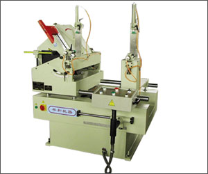 ���^�и��